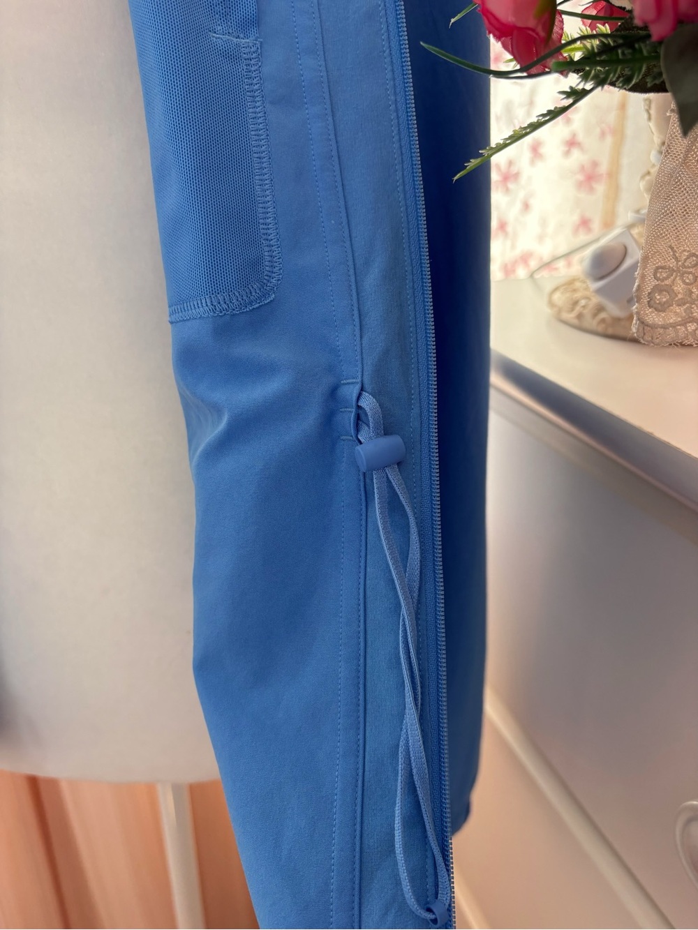 Lululemon UV-Protective Cinch-Waist Running Jacket - Picture 6 of 9